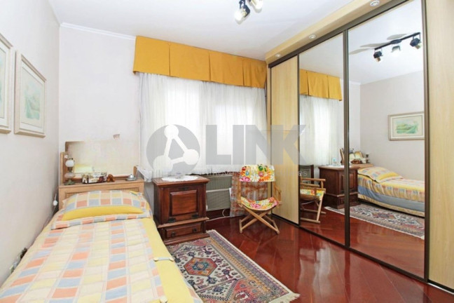 Imagem Apartamento com 3 Quartos à Venda, 128 m² em Moinhos De Vento - Porto Alegre