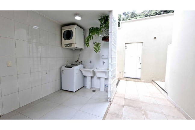 Imagem Casa com 3 Quartos à Venda, 295 m² em Caxingui - São Paulo Imagem Casa com 3 Quartos à Venda, 295 m² em Caxingui - São Paulo