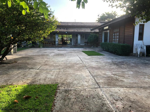 Imagem Casa com 4 Quartos à Venda, 250 m² em Recreio Ipitanga - Lauro De Freitas Imagem Casa com 4 Quartos à Venda, 250 m² em Recreio Ipitanga - Lauro De Freitas