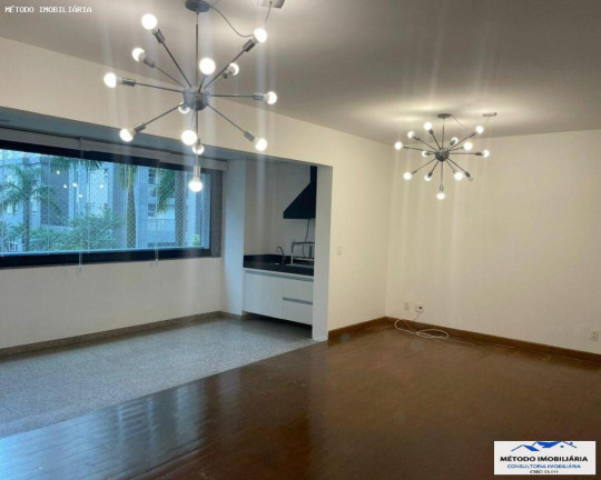 Imagem Imóvel com 4 Quartos à Venda, 137 m² em Moema - São Paulo Imagem Imóvel com 4 Quartos à Venda, 137 m² em Moema - São Paulo