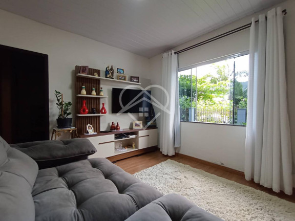 Imagem Casa com 3 Quartos à Venda, 200 m² Imagem Casa com 3 Quartos à Venda, 200 m²