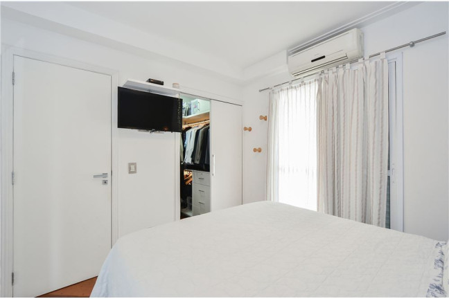 Imagem Imóvel com 3 Quartos à Venda, em Vila Andrade - São Paulo Imagem Imóvel com 3 Quartos à Venda, em Vila Andrade - São Paulo