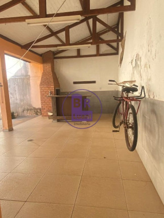Imagem Sobrado com 3 Quartos à Venda, 295 m² em Lima Azevedo - Londrina Imagem Sobrado com 3 Quartos à Venda, 295 m² em Lima Azevedo - Londrina