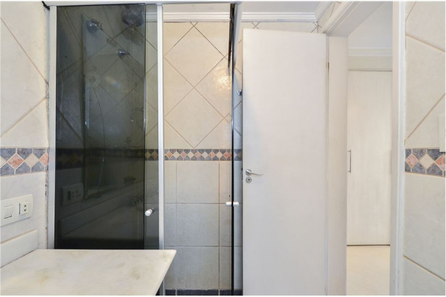 Imagem Imóvel com 3 Quartos à Venda, em Moema - São Paulo Imagem Imóvel com 3 Quartos à Venda, em Moema - São Paulo