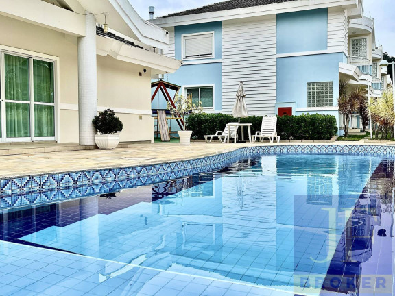 Imagem Casa com 4 Quartos para Temporada, 220 m² em Canasvieiras - Florianópolis Imagem Casa com 4 Quartos para Temporada, 220 m² em Canasvieiras - Florianópolis