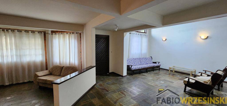 Imagem Sobrado com 4 Quartos para Alugar, 200 m² em Anita Garibaldi - Joinville Imagem Sobrado com 4 Quartos para Alugar, 200 m² em Anita Garibaldi - Joinville