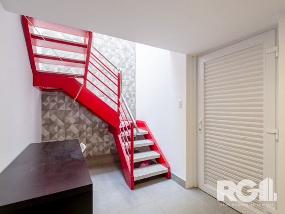 Imagem Casa com 3 Quartos à Venda, 400 m² em Três Figueiras - Porto Alegre Imagem Casa com 3 Quartos à Venda, 400 m² em Três Figueiras - Porto Alegre