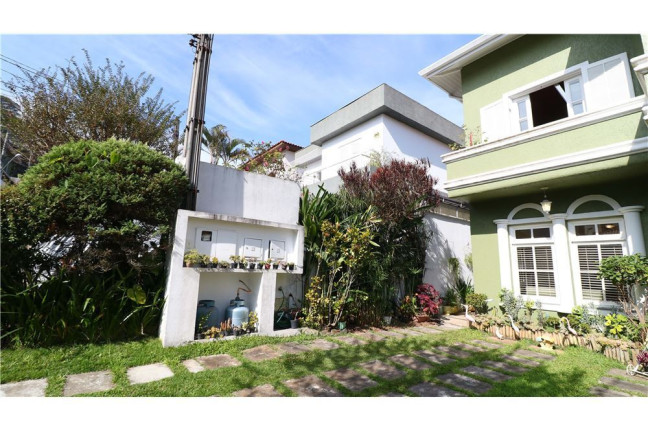Imagem Casa com 3 Quartos à Venda, em Horto Do Ipê - São Paulo Imagem Casa com 3 Quartos à Venda, em Horto Do Ipê - São Paulo