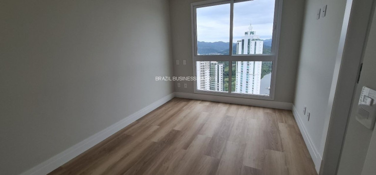 Imagem Imóvel com 4 Quartos à Venda, 227 m² em Centro - Balneário Camboriú Imagem Imóvel com 4 Quartos à Venda, 227 m² em Centro - Balneário Camboriú