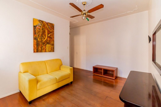 Imagem Imóvel com 2 Quartos à Venda, 64 m² em Petrópolis - Porto Alegre Imagem Imóvel com 2 Quartos à Venda, 64 m² em Petrópolis - Porto Alegre