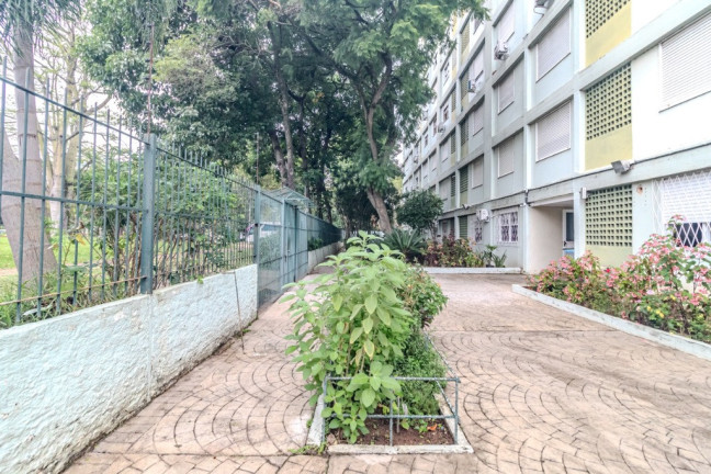Imagem Imóvel com 2 Quartos à Venda, 56 m² em Menino Deus - Porto Alegre Imagem Imóvel com 2 Quartos à Venda, 56 m² em Menino Deus - Porto Alegre