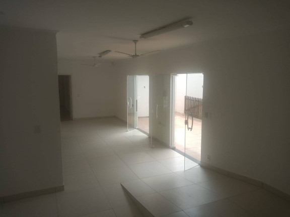 Imagem Casa com 3 Quartos para Alugar, 190 m² em Jardim Nasralla - Bauru Imagem Casa com 3 Quartos para Alugar, 190 m² em Jardim Nasralla - Bauru