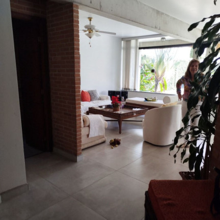 Imagem Casa com 3 Quartos à Venda, 370 m² em Jardim América - Jacareí Imagem Casa com 3 Quartos à Venda, 370 m² em Jardim América - Jacareí