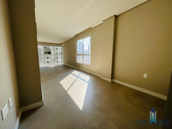 Imagem Apartamento com 2 Quartos à Venda, 93 m² em Centro - Balneário Camboriú