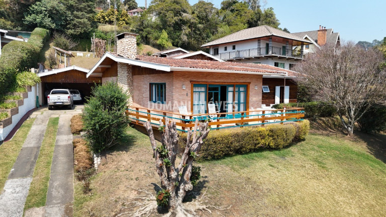Imagem Casa com 3 Quartos à Venda, 257 m² em Região Da Vila Inglesa - Campos Do Jordão Imagem Casa com 3 Quartos à Venda, 257 m² em Região Da Vila Inglesa - Campos Do Jordão