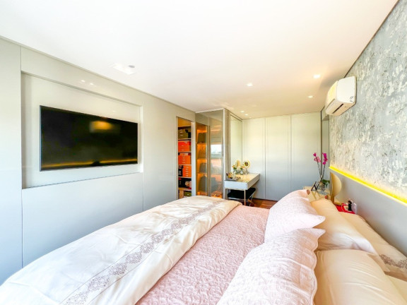 Imagem Apartamento com 3 Quartos à Venda, 209 m² em Higienópolis - Porto Alegre Imagem Apartamento com 3 Quartos à Venda, 209 m² em Higienópolis - Porto Alegre
