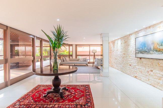 Imagem Imóvel com 1 Quarto à Venda, 309 m² em Auxiliadora - Porto Alegre Imagem Imóvel com 1 Quarto à Venda, 309 m² em Auxiliadora - Porto Alegre