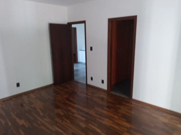 Imagem Sobrado com 3 Quartos à Venda, 180 m² em Centro - Botucatu Imagem Sobrado com 3 Quartos à Venda, 180 m² em Centro - Botucatu