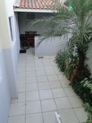 Imagem Casa com 4 Quartos à Venda, em Cecap - Jacareí Imagem Casa com 4 Quartos à Venda, em Cecap - Jacareí