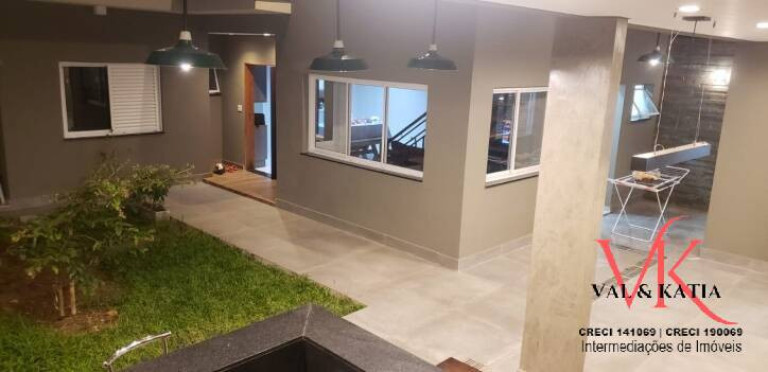 Imagem Casa com 3 Quartos à Venda, 286 m² em Jardim Oásis - Taubaté Imagem Casa com 3 Quartos à Venda, 286 m² em Jardim Oásis - Taubaté