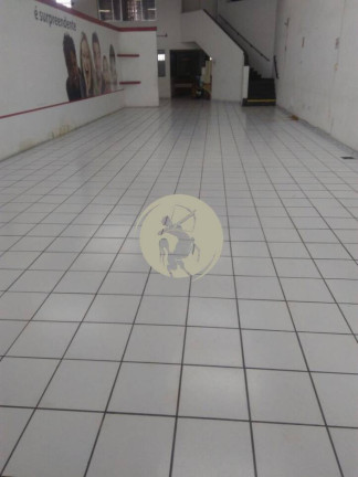 Galpão à Venda, 1.100 m² em Encruzilhada - Santos