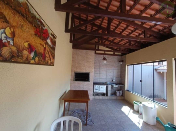 Imagem Casa com 3 Quartos à Venda, 150 m² em Contorno - Ponta Grossa Imagem Casa com 3 Quartos à Venda, 150 m² em Contorno - Ponta Grossa