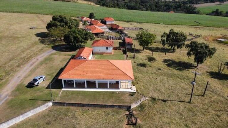 Imagem Chácara com 4 Quartos à Venda, 307 m² em Jardim Marabá - Itapetininga Imagem Chácara com 4 Quartos à Venda, 307 m² em Jardim Marabá - Itapetininga