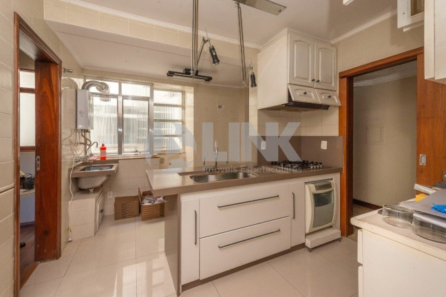 Imagem Apartamento com 2 Quartos à Venda, 113 m² em Moinhos De Vento - Porto Alegre
