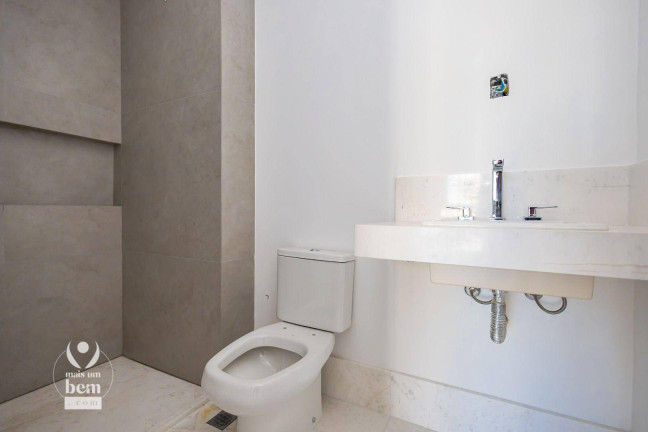 Imagem Apartamento com 2 Quartos à Venda, 72 m² em Centro - Curitiba