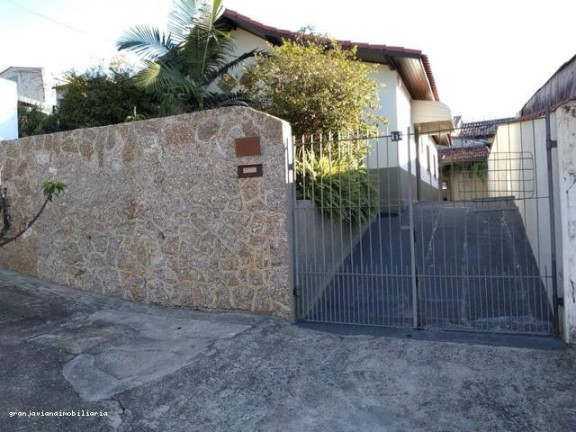 Casa à Venda,  em Centro - Ibiúna