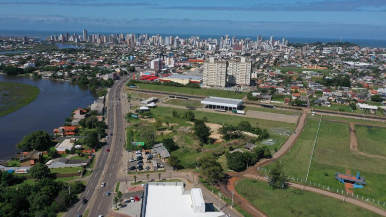 Imagem Terreno à Venda, 10.645 m² em Torres - Torres