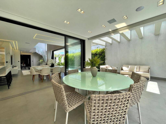Imagem Casa com 5 Quartos à Venda, em Bertioga - Bertioga Imagem Casa com 5 Quartos à Venda, em Bertioga - Bertioga