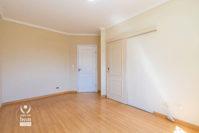 Imagem Sobrado com 3 Quartos à Venda, 220 m² em Portão - Curitiba