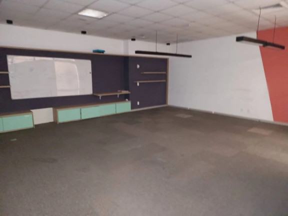 Imagem Sobrado à Venda, 1.025 m²