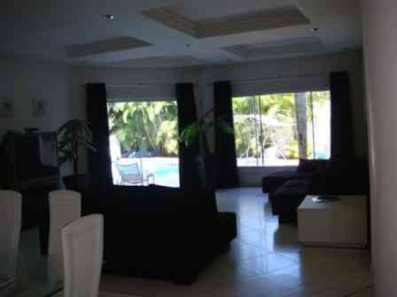Imagem Casa com 4 Quartos à Venda, 730 m² em Aruã - Mogi Das Cruzes Imagem Casa com 4 Quartos à Venda, 730 m² em Aruã - Mogi Das Cruzes