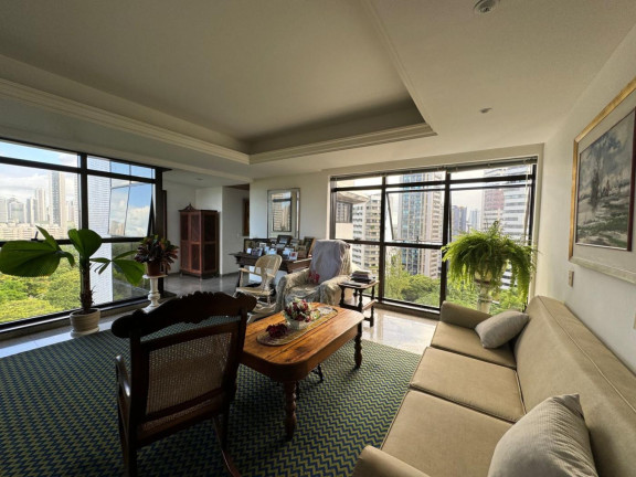 Imagem Imóvel com 4 Quartos à Venda, 330 m² em Jaqueira Imagem Imóvel com 4 Quartos à Venda, 330 m² em Jaqueira