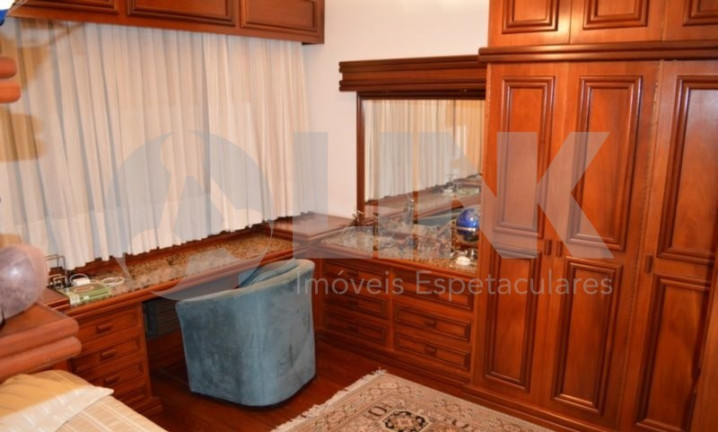 Imagem Casa com 3 Quartos à Venda, 430 m² em Jardim Lindóia - Porto Alegre Imagem Casa com 3 Quartos à Venda, 430 m² em Jardim Lindóia - Porto Alegre