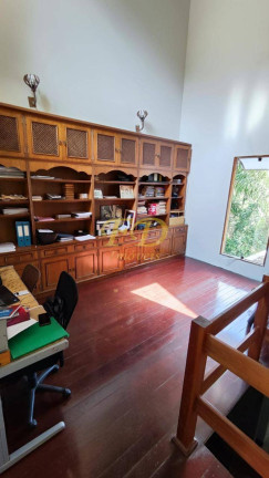 Imagem Casa de Condomínio com 3 Quartos à Venda, 840 m² em São Paulo