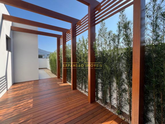 Imagem Casa com 3 Quartos à Venda, 180 m² em Pedra Branca - Palhoça Imagem Casa com 3 Quartos à Venda, 180 m² em Pedra Branca - Palhoça