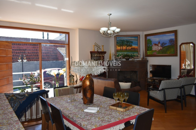 Imagem Casa com 3 Quartos à Venda, 164 m² em Região De Capivari - Campos Do Jordão Imagem Casa com 3 Quartos à Venda, 164 m² em Região De Capivari - Campos Do Jordão