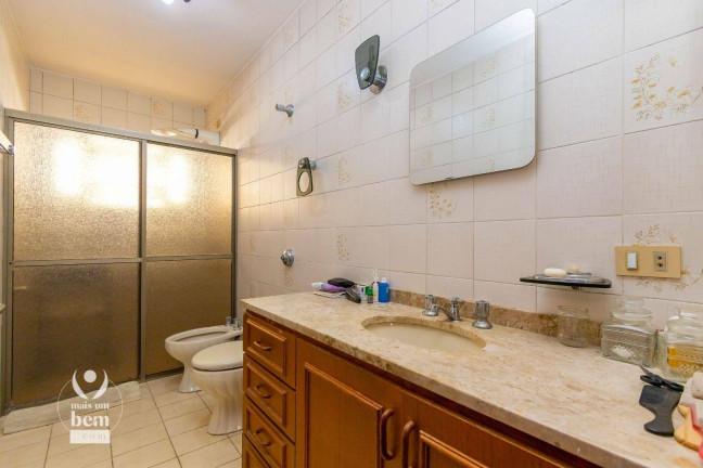 Imagem Casa com 4 Quartos à Venda, 377 m² em Capão Da Imbuia - Curitiba