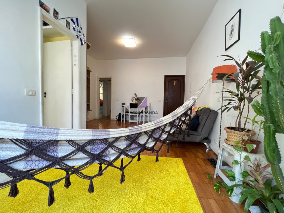 Imagem Imóvel com 3 Quartos à Venda, 95 m² em Laranjeiras - Rio De Janeiro Imagem Imóvel com 3 Quartos à Venda, 95 m² em Laranjeiras - Rio De Janeiro
