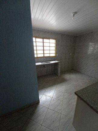 Imagem Casa com 2 Quartos à Venda, 115 m² em Samambaia Norte (samambaia) - Brasília Imagem Casa com 2 Quartos à Venda, 115 m² em Samambaia Norte (samambaia) - Brasília