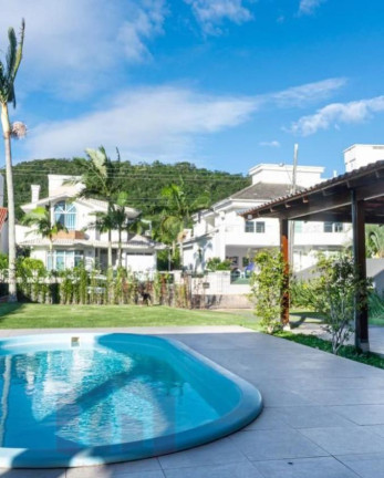 Imagem Imóvel com 3 Quartos à Venda, 270 m²