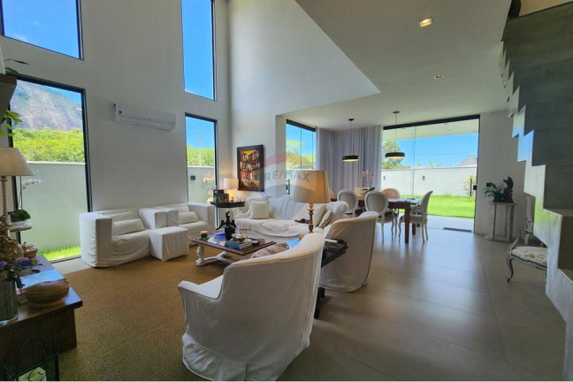 Imagem Casa de Condomínio com 4 Quartos à Venda, 290 m² em Inoa - Maricá