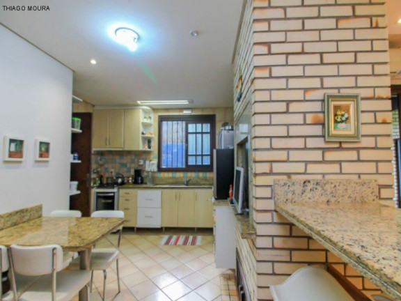 Imagem Sobrado com 4 Quartos à Venda, em Nonoai - Porto Alegre Imagem Sobrado com 4 Quartos à Venda, em Nonoai - Porto Alegre