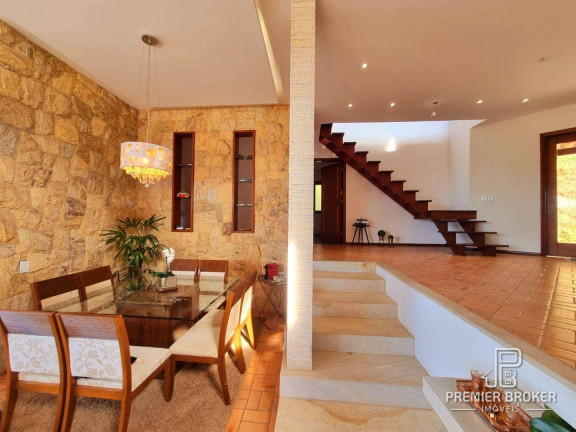 Imagem Casa com 4 Quartos à Venda, 600 m² em Quebra Frascos - Teresópolis