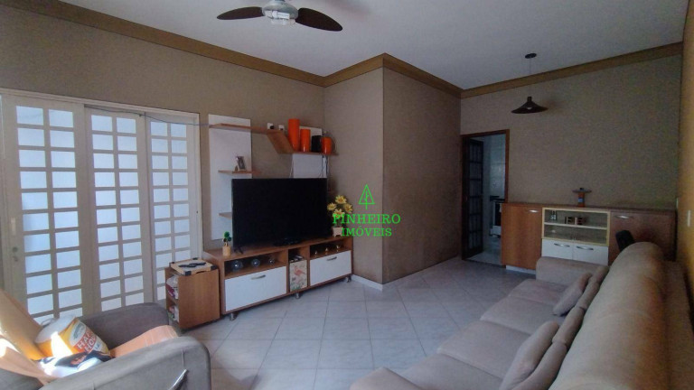 Imagem Casa com 3 Quartos à Venda, 339 m² em Sete Pontes - São Gonçalo Imagem Casa com 3 Quartos à Venda, 339 m² em Sete Pontes - São Gonçalo