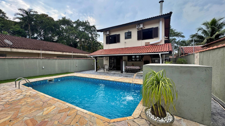 Imagem Casa com 4 Quartos à Venda, 250 m² em São Lourenço - Bertioga
