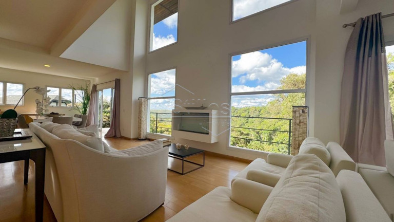 Imagem Casa de Condomínio com 4 Quartos à Venda, 500 m² em Alto Do Capivari - Campos Do Jordão Imagem Casa de Condomínio com 4 Quartos à Venda, 500 m² em Alto Do Capivari - Campos Do Jordão